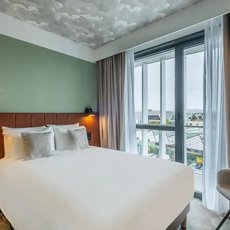 Hotel Kyriad Lyon Ouest Limonest