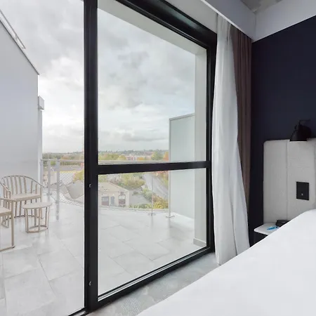 Hotel Kyriad Lyon Ouest Limonest