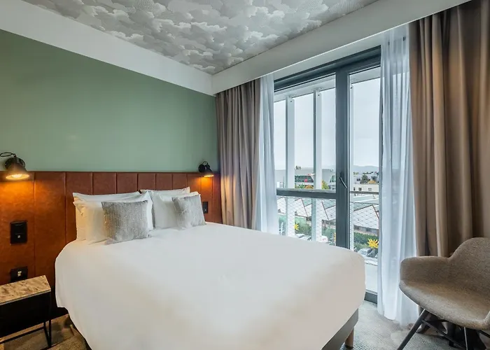 Hotel Kyriad Lyon Ouest Limonest