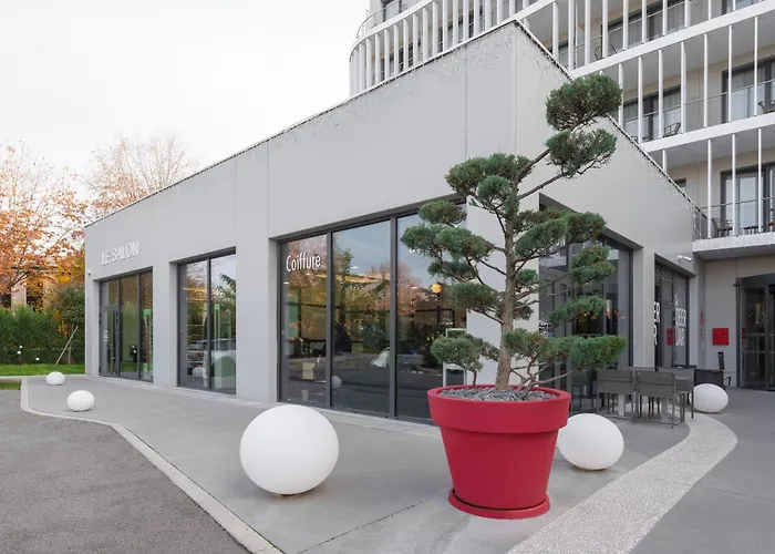 Hotel Kyriad Lyon Ouest 3*