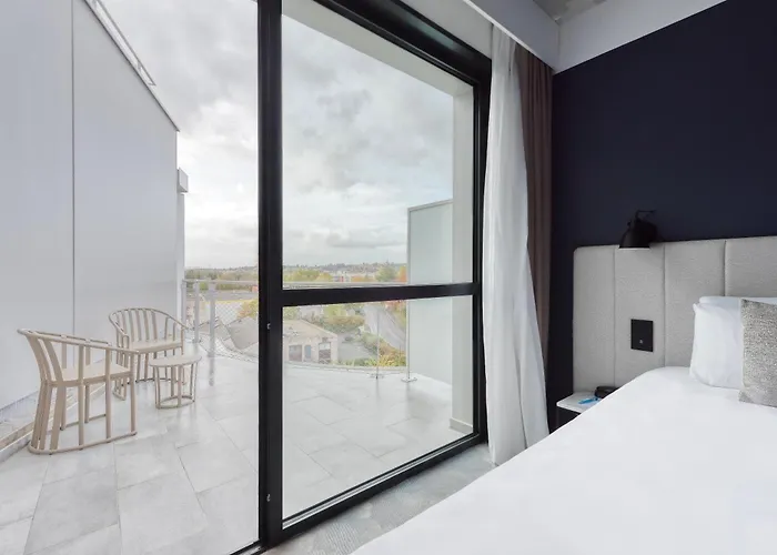 Hotel Kyriad Lyon Ouest Limonest