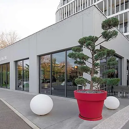 Kyriad Lyon Ouest Hotel 3*
