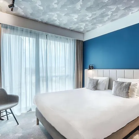 Hotel Kyriad Lyon Ouest 3*